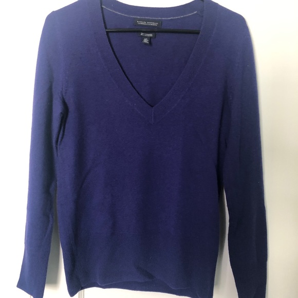 BR 100% cashmere sweater